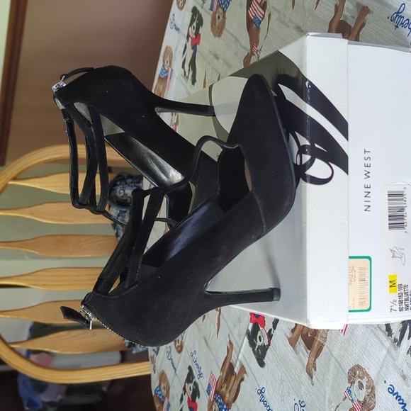 Nine west black heels - Picture 2 of 6